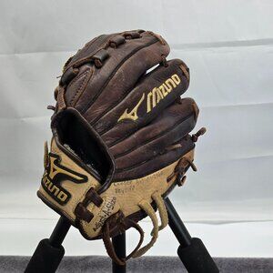 Discontinued  Mizuno Fanchise 11” Baseball/softball glove (GFN 1102) LHT
